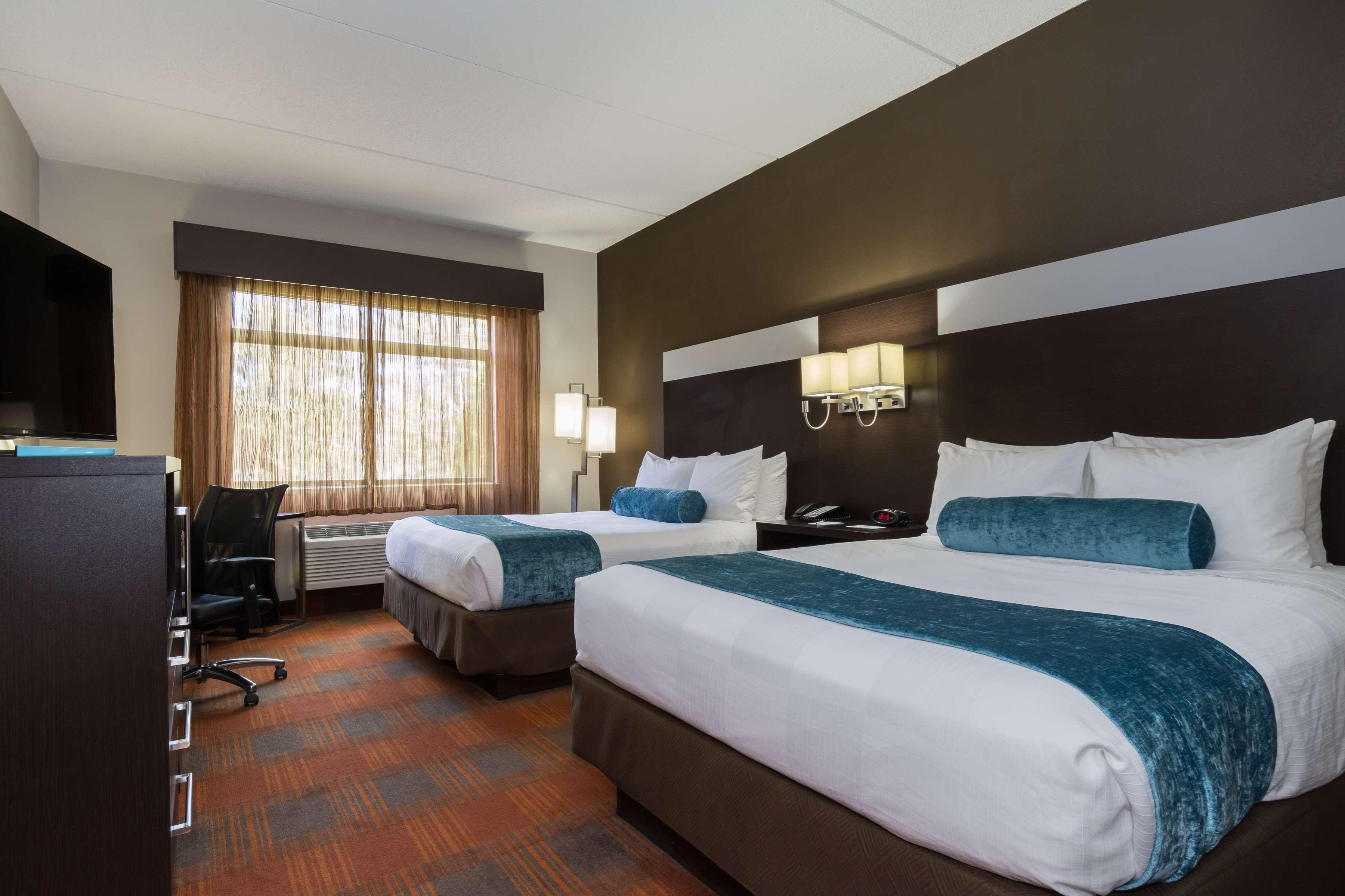 Best Western Plus Pioneer Park Inn Fairbanks Exterior photo